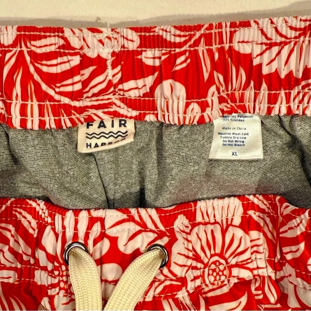 Fair Harbor The Anchor Swim Shorts Mens XL Liner Red Hawaiian Floral Trunks